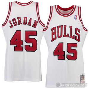 Camiseta Bulls Logotipo Retro Jordan #45 Blannco